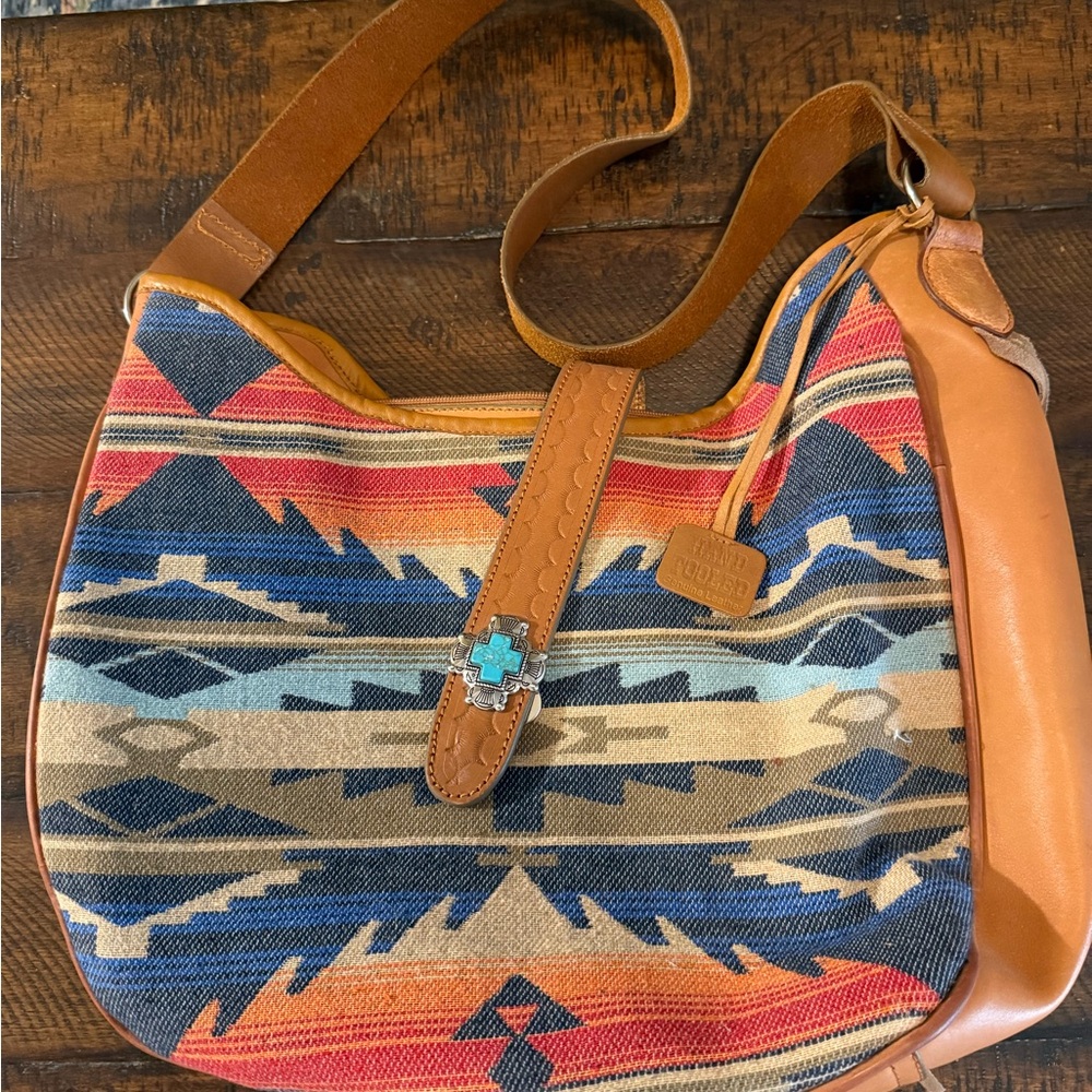 Ariat Multicolor Aztec Shoulder Bag
